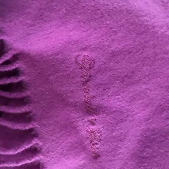 Trumbull and asser scarve - Picture 3 of 4